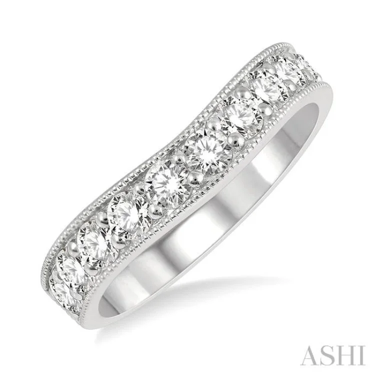 1 Ctw Round Cut Diamond Curved Wedding band in 14K White Gold